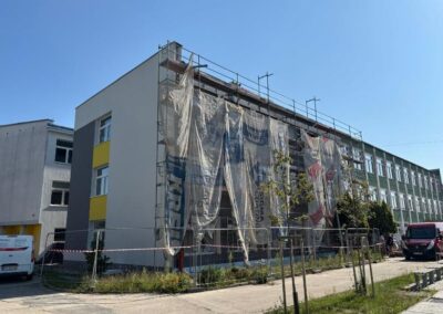 Instalacja oświetlenia podstawowej w Czarnowąsach